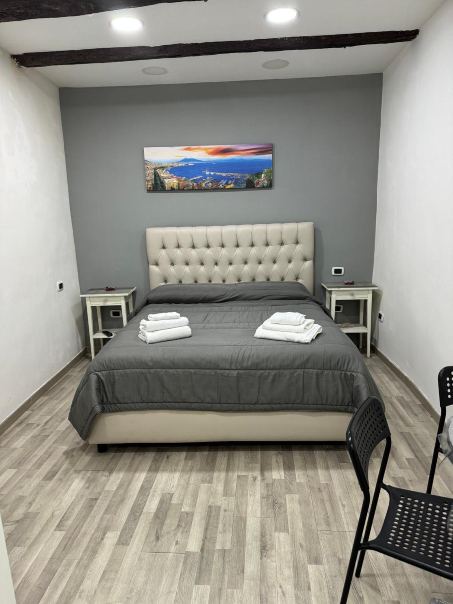 Love And Rose Appartment Napoli Esterno foto